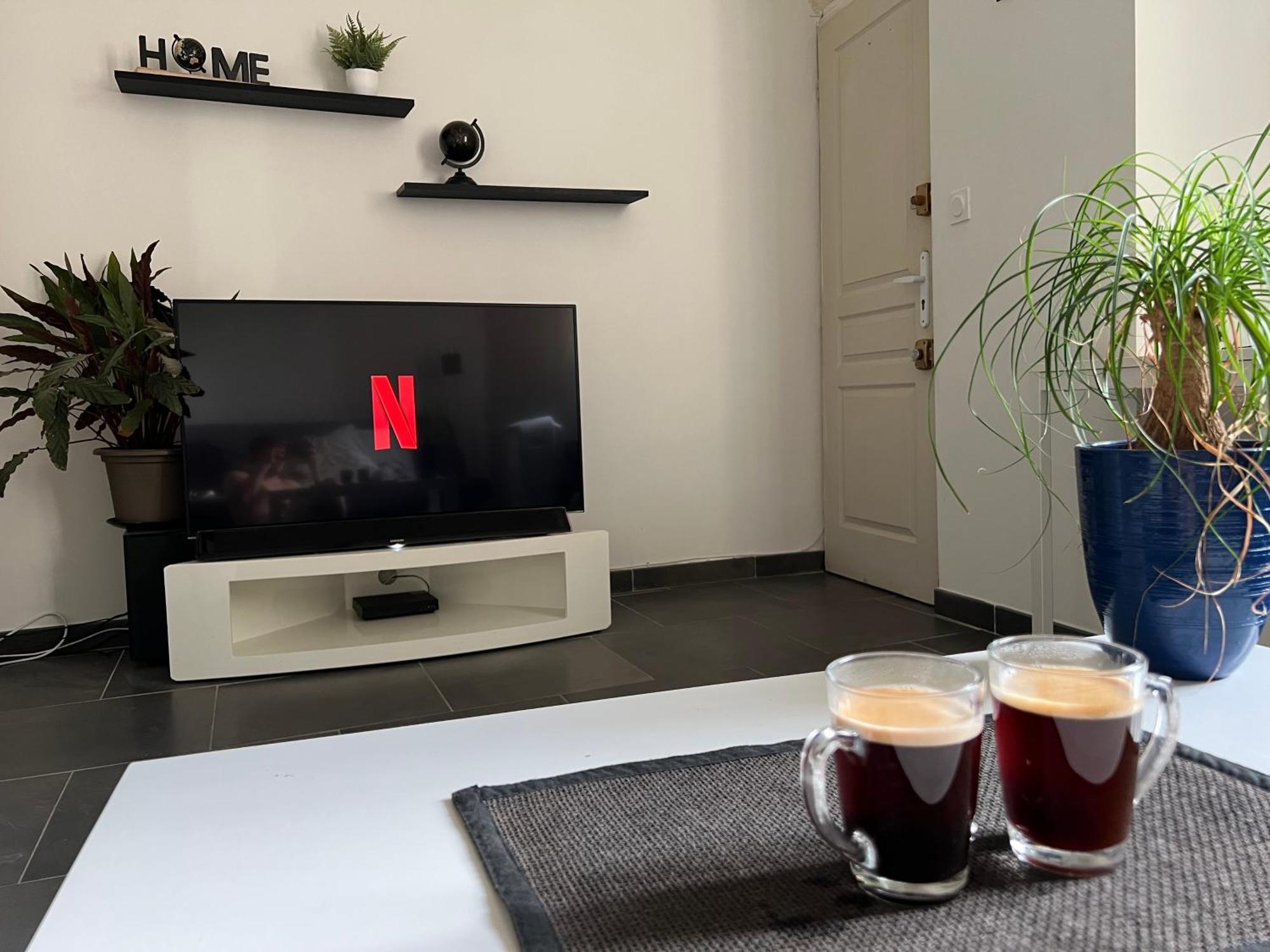 Cosy Studio Hyper Centre Avec Kitchenette & Climatisation Carpentras Εξωτερικό φωτογραφία